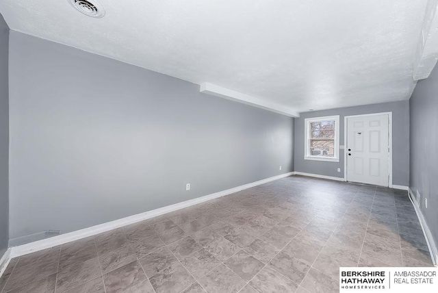 5324 N 46 Street, Omaha, NE 68104