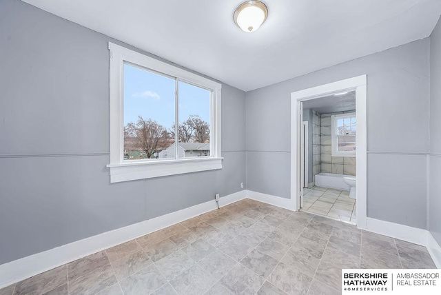 5324 N 46 Street, Omaha, NE 68104