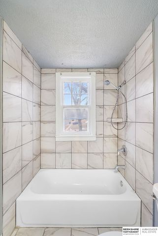 5324 N 46 Street, Omaha, NE 68104