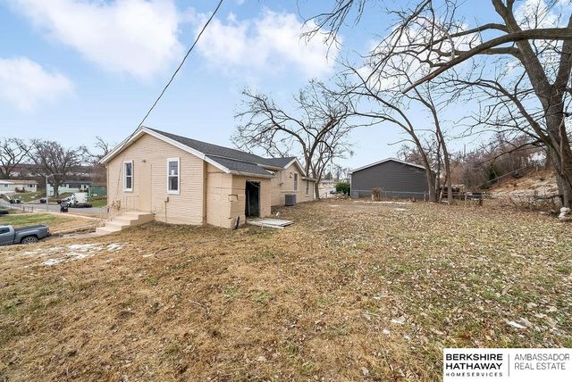 5324 N 46 Street, Omaha, NE 68104