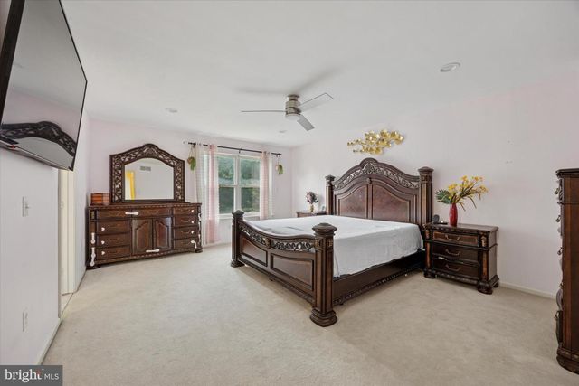 930 HERITAGE DR, Eagleville, PA 19403