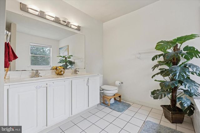 930 HERITAGE DR, Eagleville, PA 19403