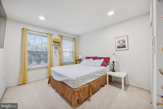 930 HERITAGE DR, Eagleville, PA 19403