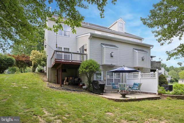 930 HERITAGE DR, Eagleville, PA 19403