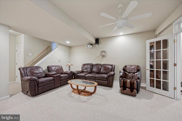 930 HERITAGE DR, Eagleville, PA 19403