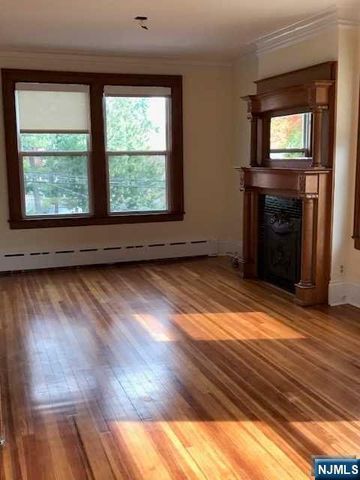 290 Columbia Avenue, Fort Lee, NJ 07024