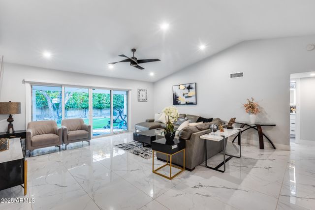 8618 E VIA DE ENCANTO --, Scottsdale, AZ 85258