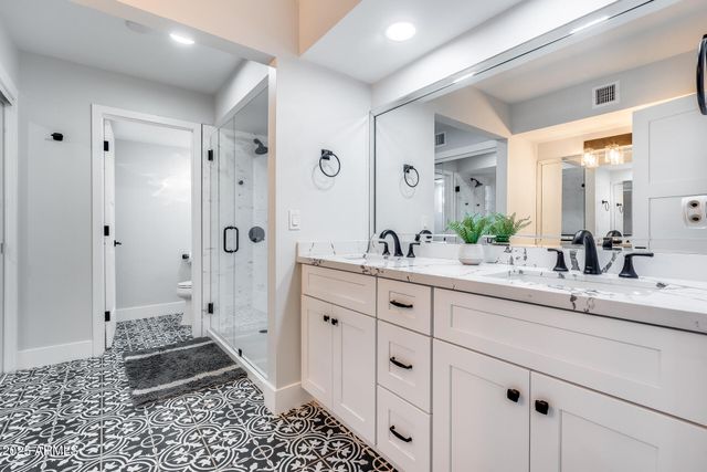 8618 E VIA DE ENCANTO --, Scottsdale, AZ 85258