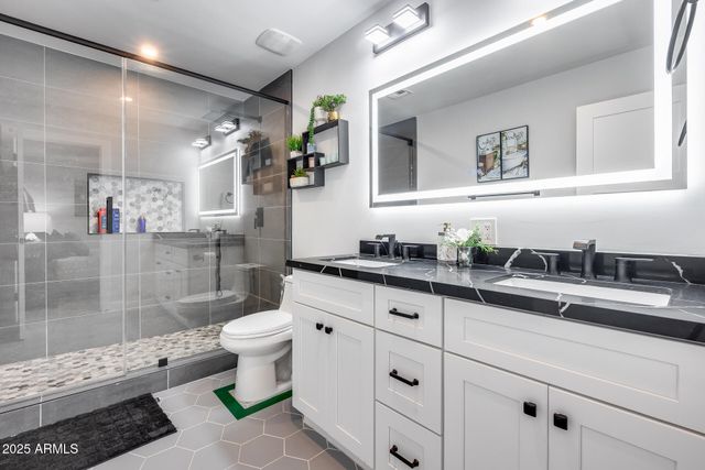 8618 E VIA DE ENCANTO --, Scottsdale, AZ 85258