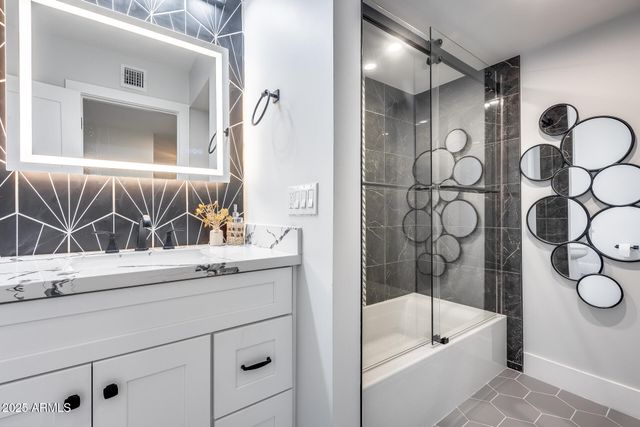 8618 E VIA DE ENCANTO --, Scottsdale, AZ 85258