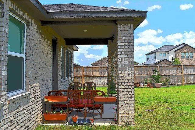 9742 Burlington Bristol Dr, Cypress, TX 77433