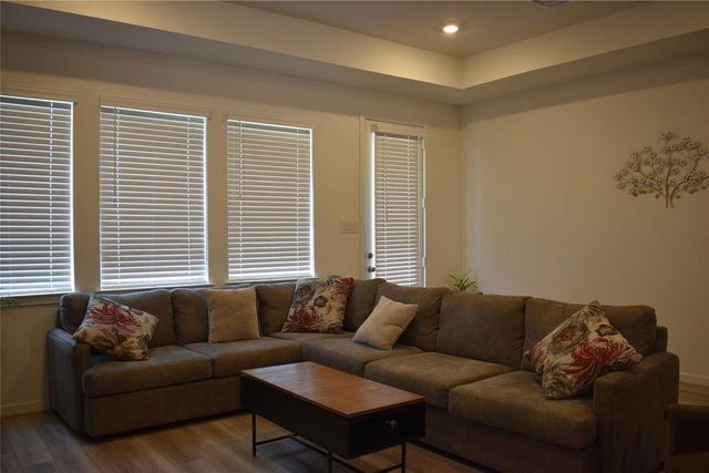 9742 Burlington Bristol Dr, Cypress, TX 77433