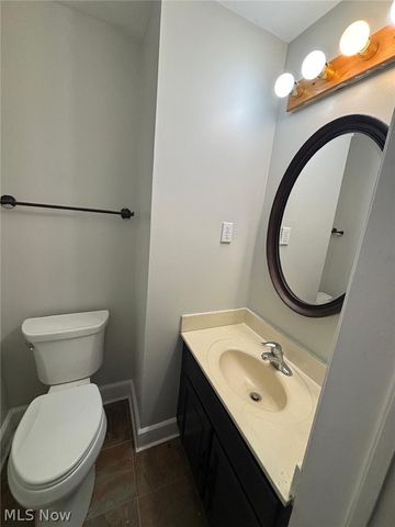 3808 Kirkwood Road, Cleveland Heights, OH 44121
