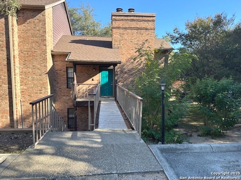 4212 Medical Dr Unit 714, San Antonio, TX 78229