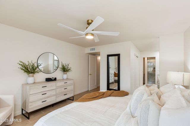 10430 E CHESTNUT Drive, Sun Lakes, AZ 85248