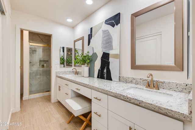 10430 E CHESTNUT Drive, Sun Lakes, AZ 85248