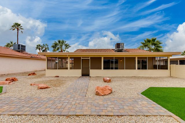 10430 E CHESTNUT Drive, Sun Lakes, AZ 85248
