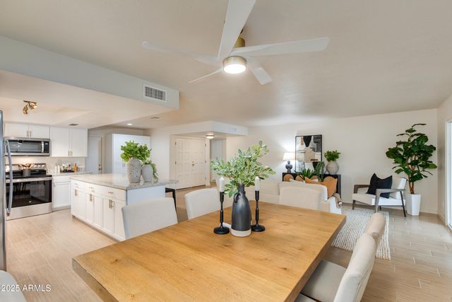 10430 E CHESTNUT Drive, Sun Lakes, AZ 85248