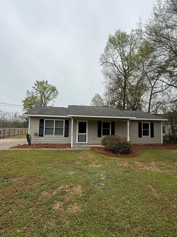 303 Lee Road 0942, Smiths Station, AL 36877
