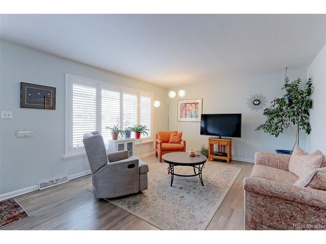 3333 W Wagon Trail Dr, Englewood, CO 80110
