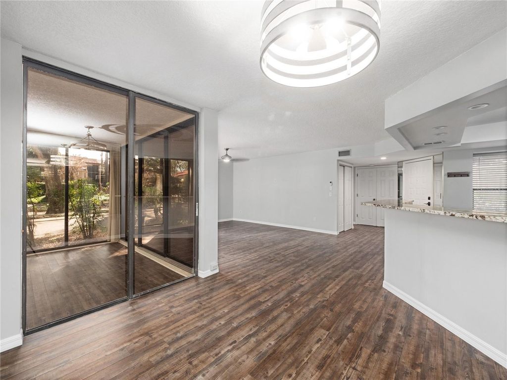 Image 16 of property listing at 2815 MARSALA COURT 2815, Orlando, FL 32806