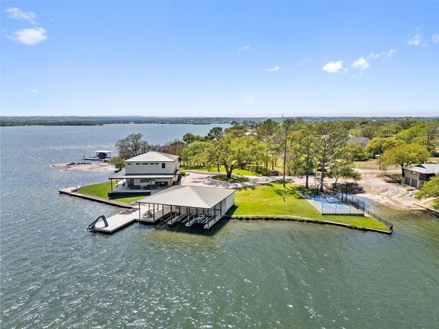421 Hillview DR, Granite Shoals, TX 78654
