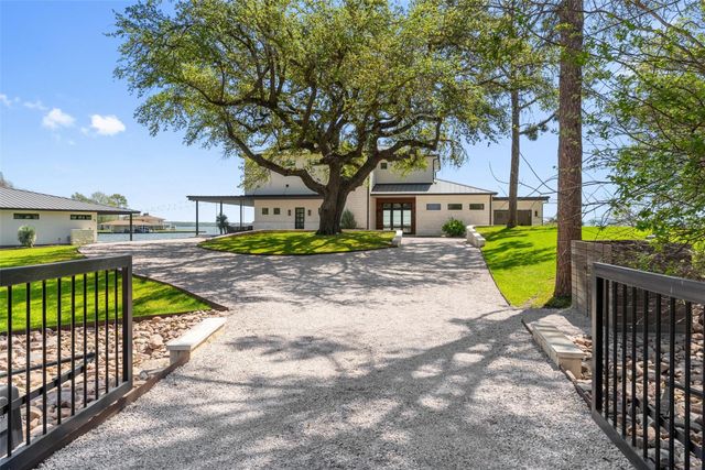 421 Hillview DR, Granite Shoals, TX 78654