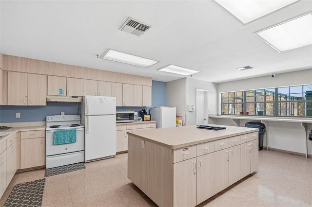 2457 IVYWOOD DRIVE, Brooksville, FL 34604