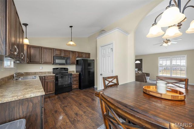 55 Hampton Drive, Troy, MO 63379