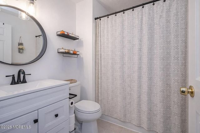 2007 Grassy Hollow Drive, Toms River, NJ 08755