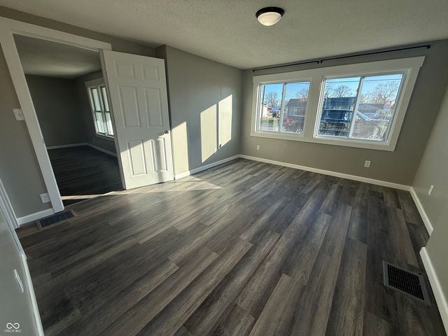 950 E Warren Street, Martinsville, IN 46151