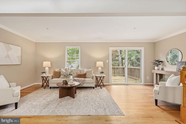 8 WINTER GARDEN CT, Olney, MD 20832
