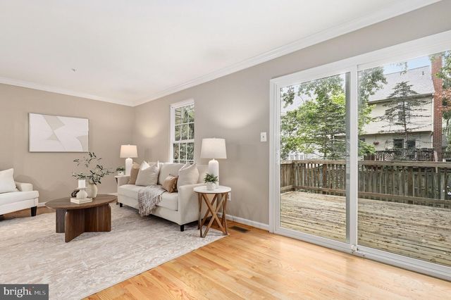 8 WINTER GARDEN CT, Olney, MD 20832