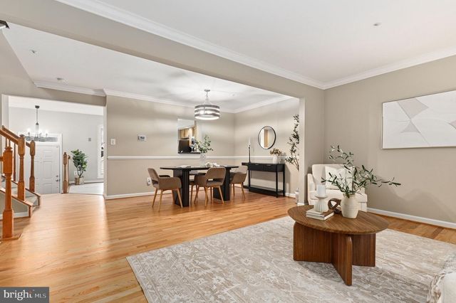 8 WINTER GARDEN CT, Olney, MD 20832