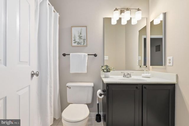 8 WINTER GARDEN CT, Olney, MD 20832
