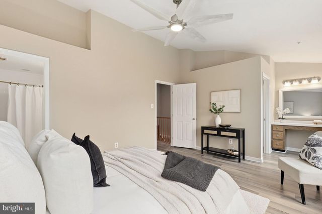 8 WINTER GARDEN CT, Olney, MD 20832