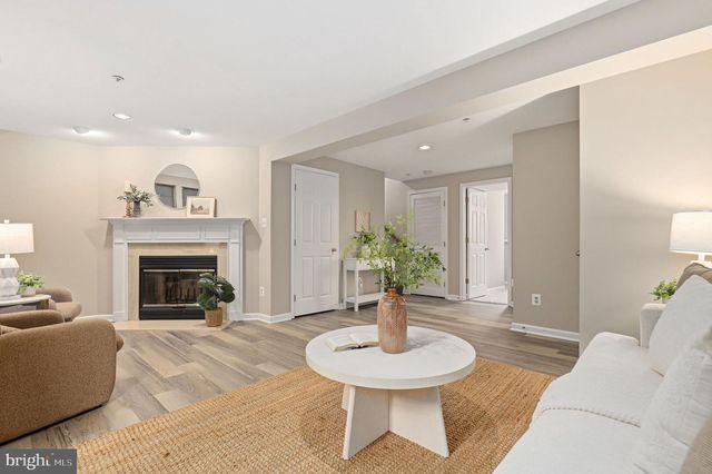 8 WINTER GARDEN CT, Olney, MD 20832