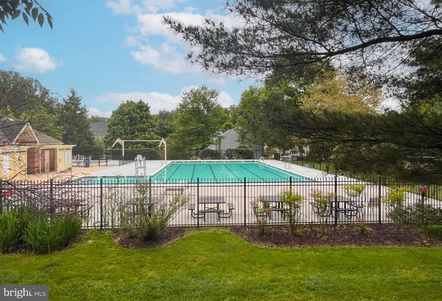 8 WINTER GARDEN CT, Olney, MD 20832