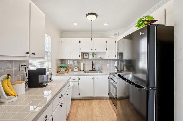 202 BEDFORD TRAIL 116, Sun City Center, FL 33573