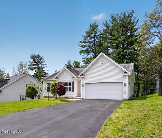 1 Slatestone Drive, Scotia, NY 12302