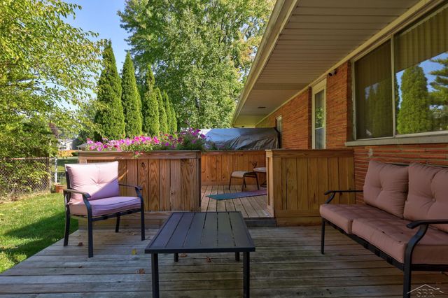 2671 Haenlein Drive, Saginaw Twp, MI 48603