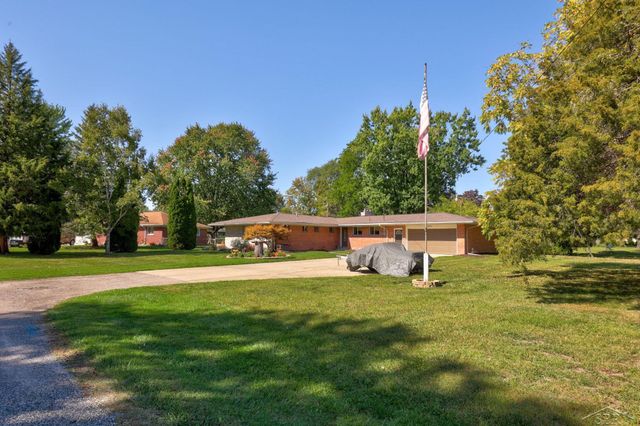 2671 Haenlein Drive, Saginaw Twp, MI 48603