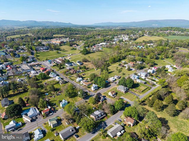 330 MECHANIC ST, Luray, VA 22835
