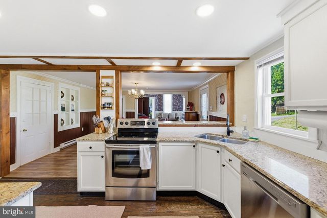 330 MECHANIC ST, Luray, VA 22835