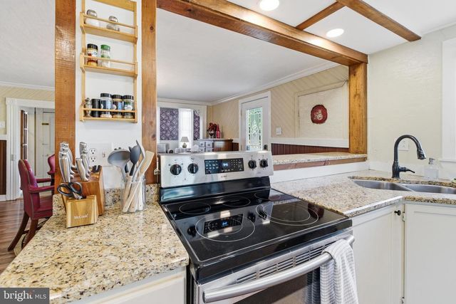 330 MECHANIC ST, Luray, VA 22835