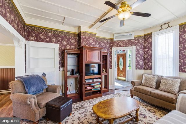 330 MECHANIC ST, Luray, VA 22835