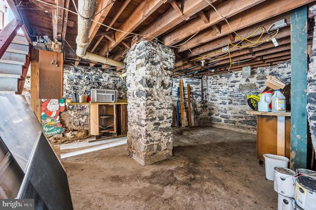 330 MECHANIC ST, Luray, VA 22835
