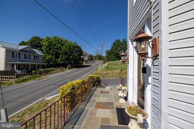 330 MECHANIC ST, Luray, VA 22835