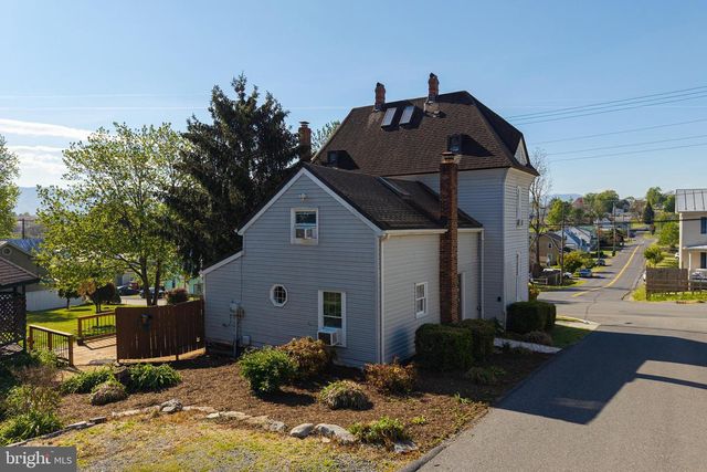 330 MECHANIC ST, Luray, VA 22835