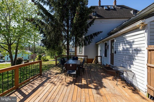 330 MECHANIC ST, Luray, VA 22835